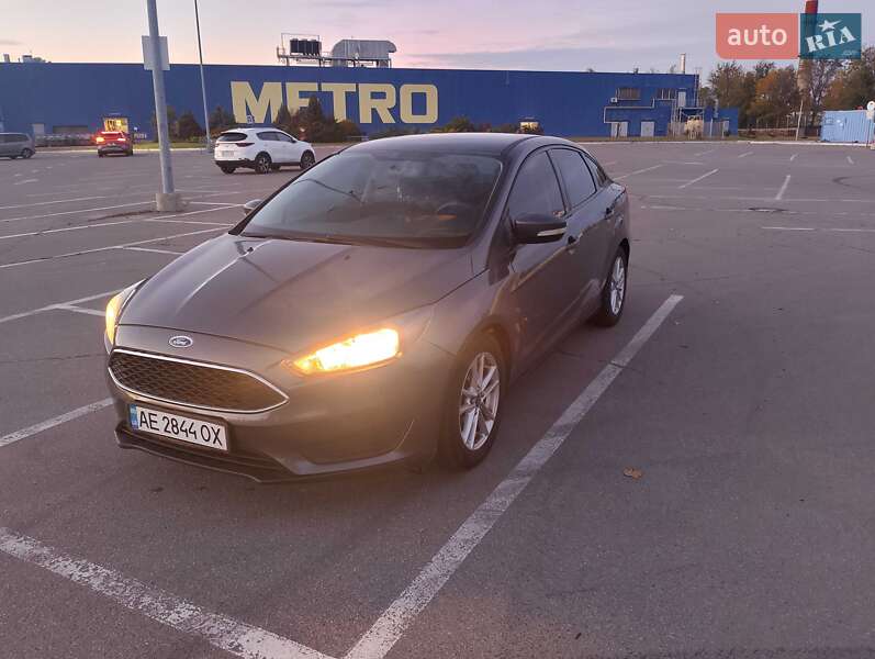 Седан Ford Focus 2015 в Днепре фото 18 Седан Ford Focus 2015 в Днепре