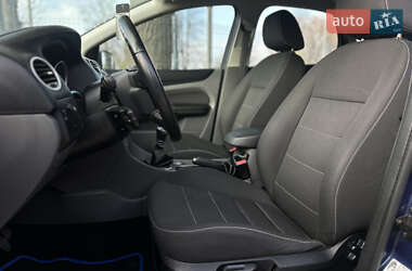 Хетчбек Ford Focus 2009 в  фото 28 Хетчбек Ford Focus 2009 в