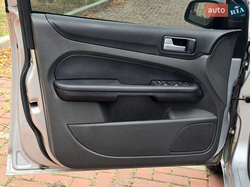 Универсал Ford Focus 2006 в Харькове фото 14 Универсал Ford Focus 2006 в Харькове