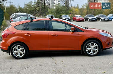 Хетчбек Ford Focus 2011 в 