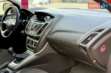 Хетчбек Ford Focus 2011 в 