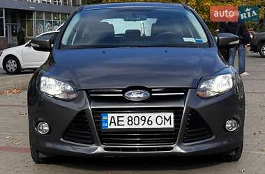 Хетчбек Ford Focus 2014 в  фото 3 Хетчбек Ford Focus 2014 в