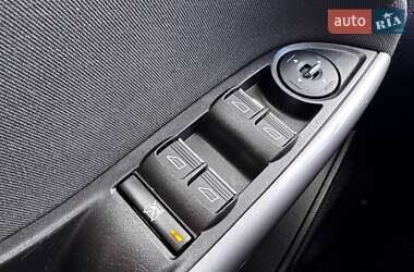 Хетчбек Ford Focus 2014 в  фото 22 Хетчбек Ford Focus 2014 в