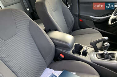 Універсал Ford Focus 2012 в  фото 34 Універсал Ford Focus 2012 в