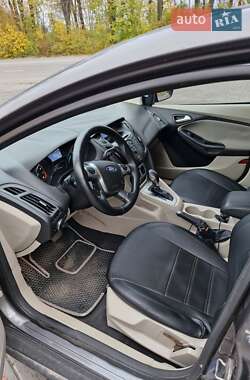 Седан Ford Focus 2012 в 