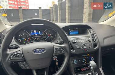 Седан Ford Focus 2018 в  фото 23 Седан Ford Focus 2018 в