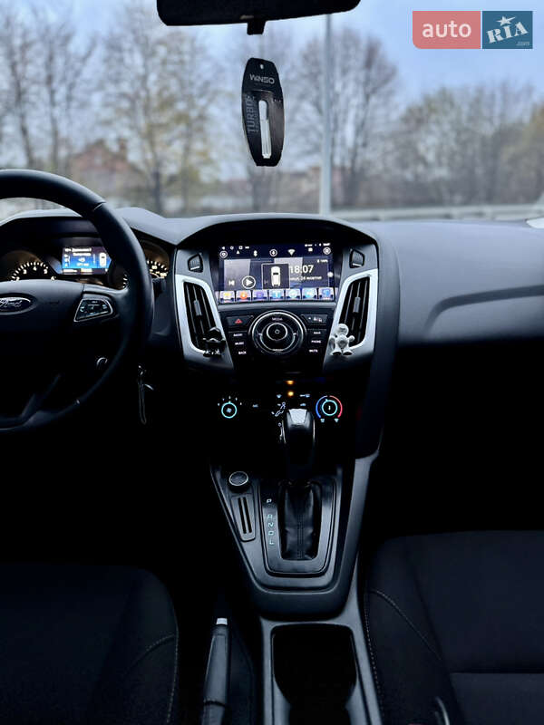 Седан Ford Focus 2015 в Виннице