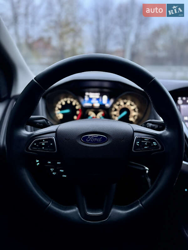 Седан Ford Focus 2015 в Виннице
