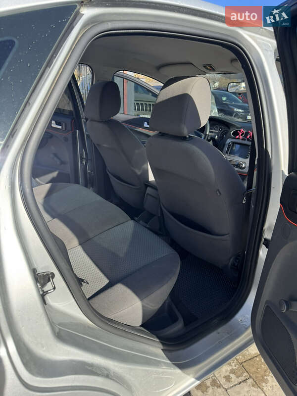 Хетчбек Ford Focus 2007 в Львові фото 23 Хетчбек Ford Focus 2007 в Львові