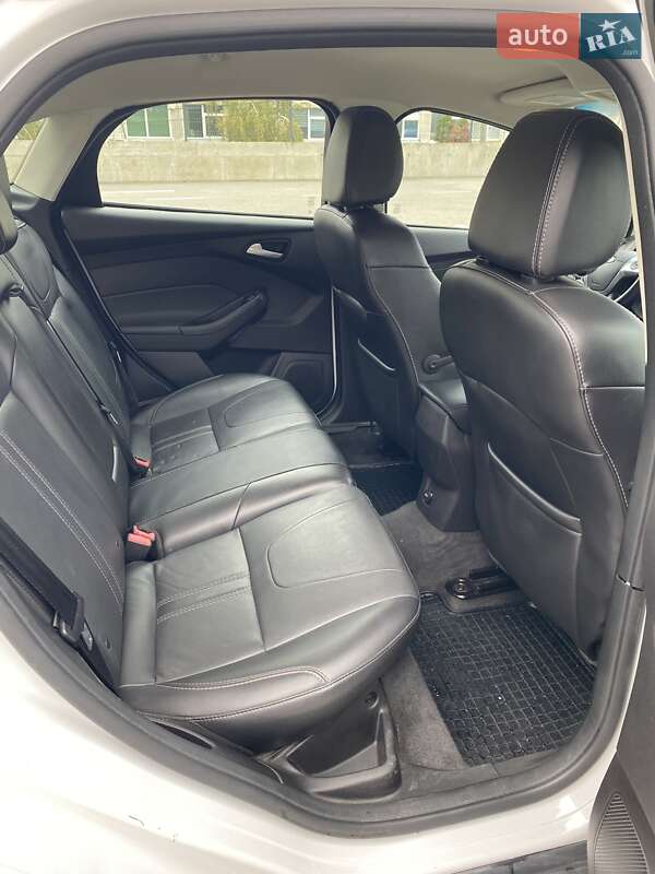 Седан Ford Focus 2013 в Киеве фото 20 Седан Ford Focus 2013 в Киеве