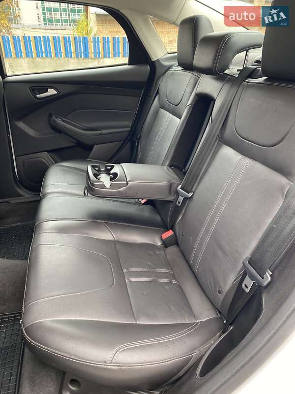 Седан Ford Focus 2013 в Киеве фото 25 Седан Ford Focus 2013 в Киеве