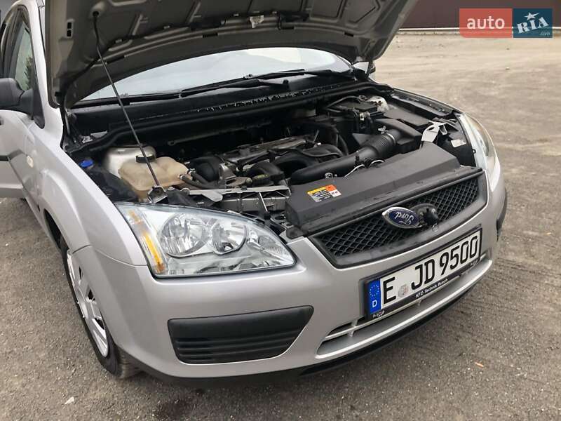 Хетчбек Ford Focus 2005 в Золочеві фото 9 Хетчбек Ford Focus 2005 в Золочеві