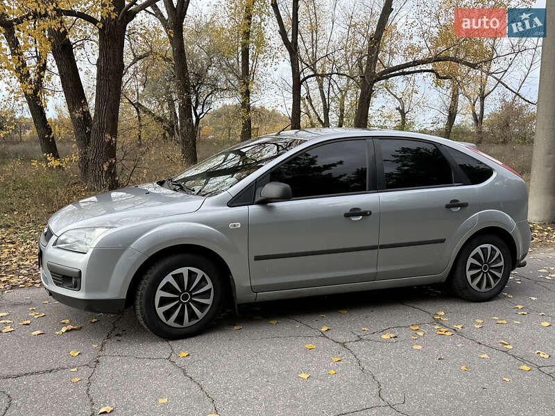Хетчбек Ford Focus 2005 в Кременчуці фото 3 Хетчбек Ford Focus 2005 в Кременчуці