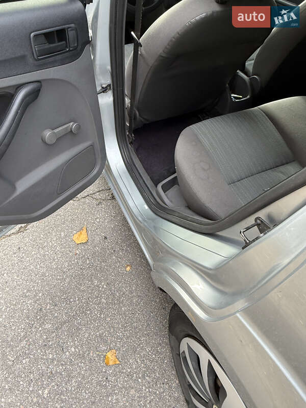 Хетчбек Ford Focus 2005 в Кременчуці фото 31 Хетчбек Ford Focus 2005 в Кременчуці