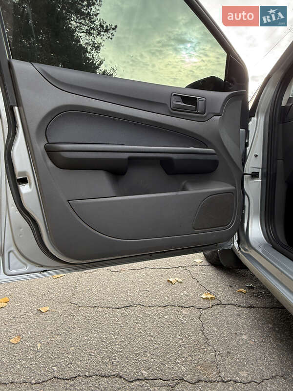 Хетчбек Ford Focus 2005 в Кременчуці фото 34 Хетчбек Ford Focus 2005 в Кременчуці