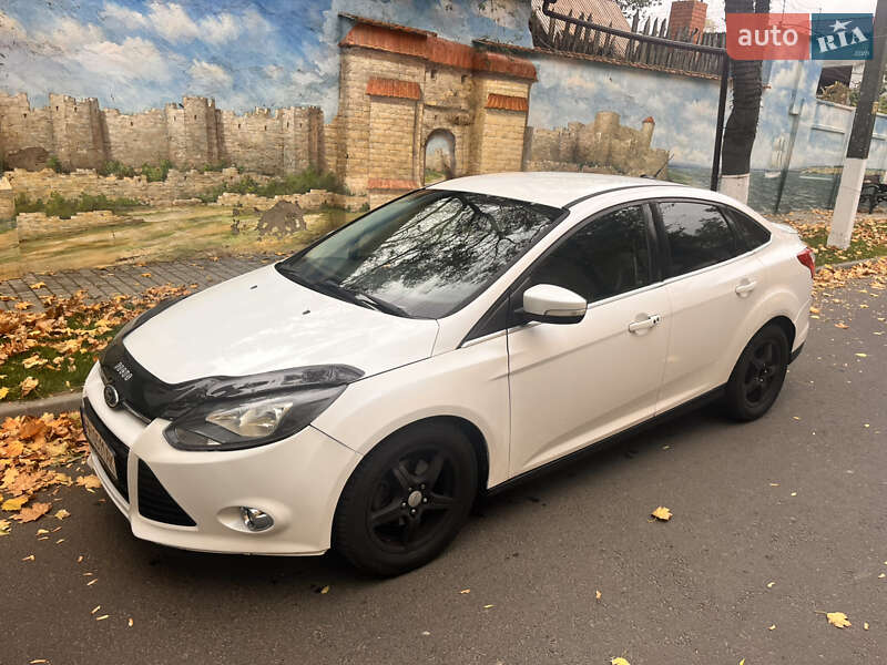 Седан Ford Focus 2013 в Білгороді-Дністровському фото 11 Седан Ford Focus 2013 в Білгороді-Дністровському