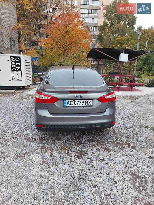 Седан Ford Focus 2013 в Днепре фото 3 Седан Ford Focus 2013 в Днепре