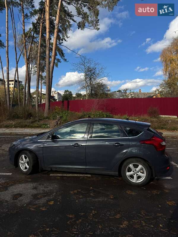 Хэтчбек Ford Focus 2011 в Житомире