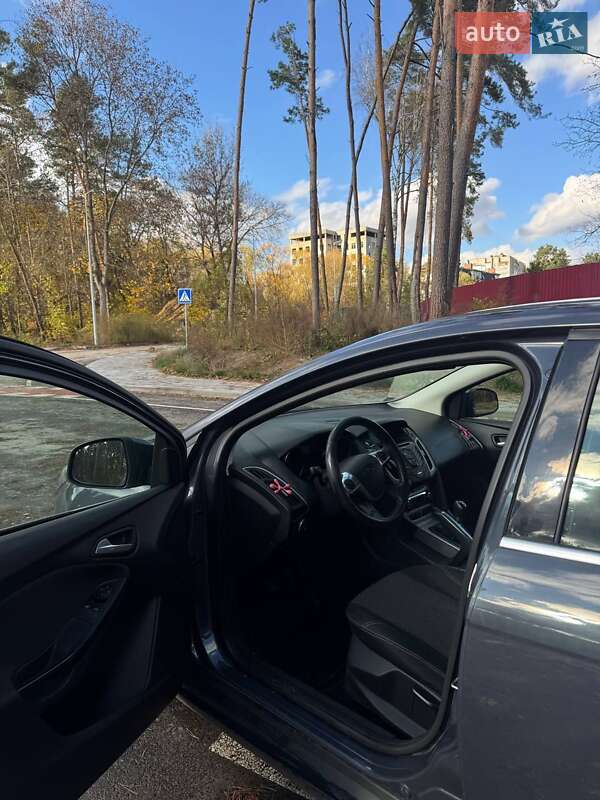 Хэтчбек Ford Focus 2011 в Житомире