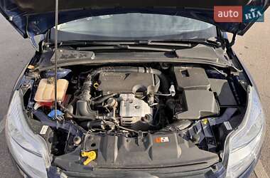 Хэтчбек Ford Focus 2014 в 
