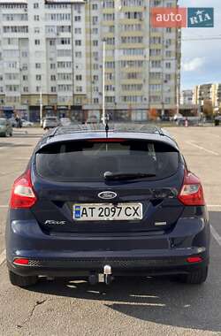 Хэтчбек Ford Focus 2014 в 