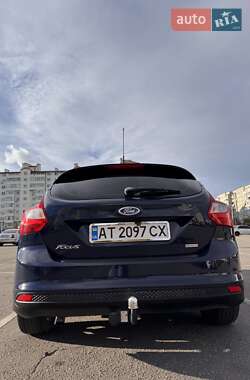 Хэтчбек Ford Focus 2014 в 