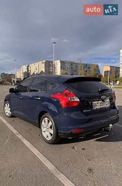 Хэтчбек Ford Focus 2014 в 