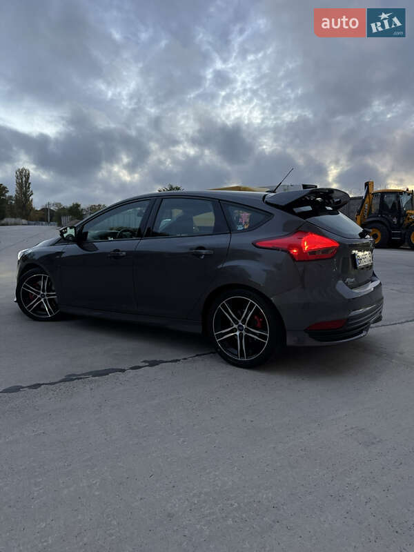 Хетчбек Ford Focus 2015 в Одесі фото 8 Хетчбек Ford Focus 2015 в Одесі