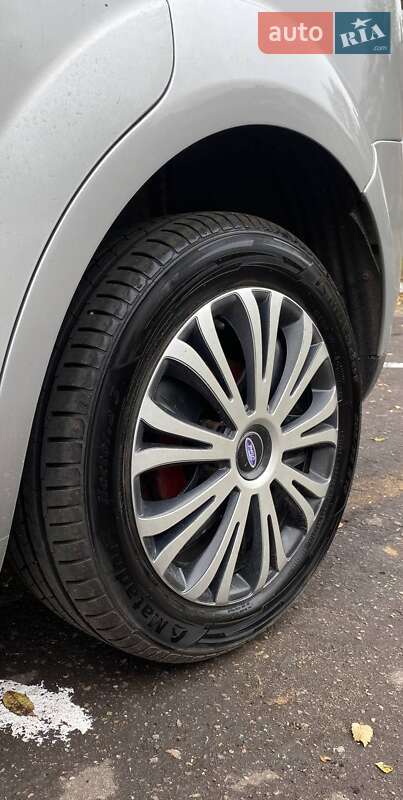 Хэтчбек Ford Focus 2007 в Каменском фото 16 Хэтчбек Ford Focus 2007 в Каменском