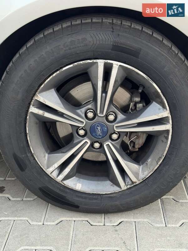 Хэтчбек Ford Focus 2013 в Львове