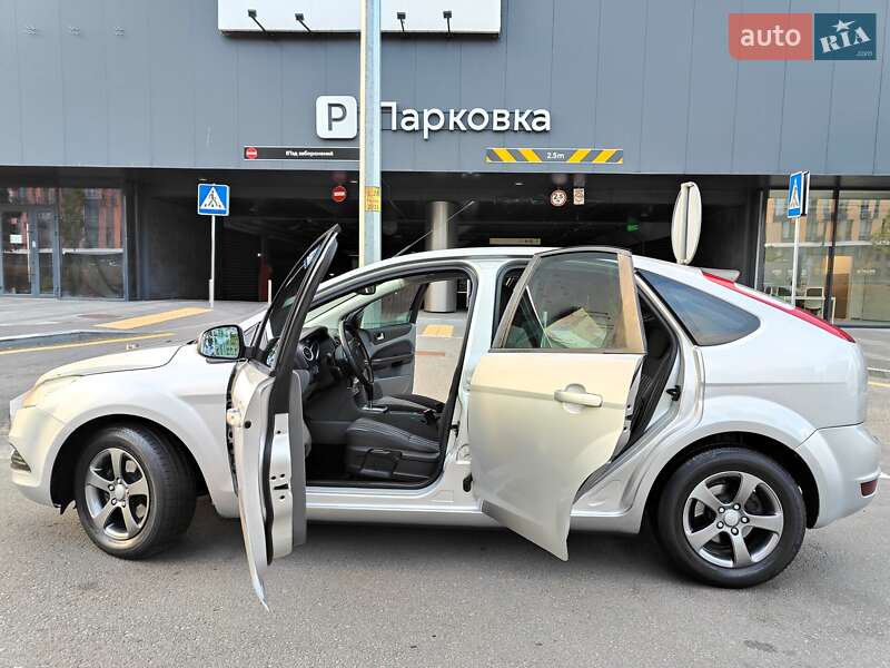 Хетчбек Ford Focus 2008 в Києві