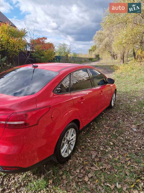 Седан Ford Focus 2016 в Києві