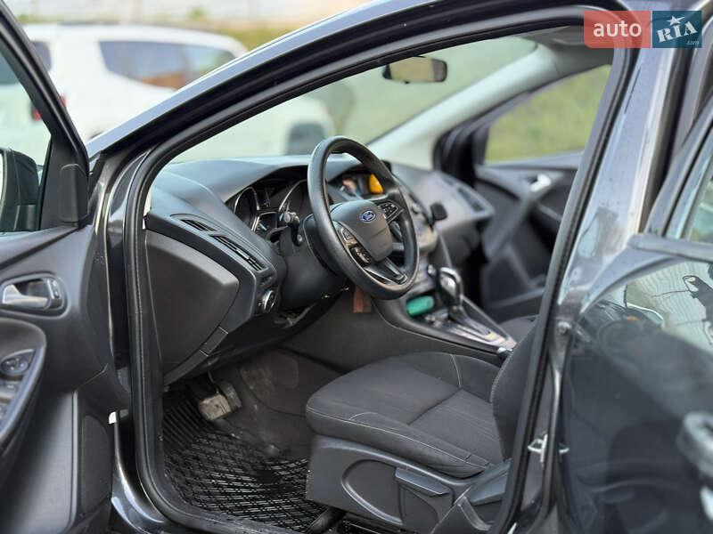 Седан Ford Focus 2015 в Збаражі фото 3 Седан Ford Focus 2015 в Збаражі