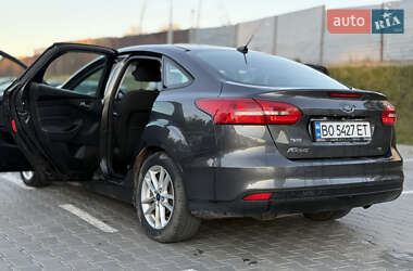 Седан Ford Focus 2015 в Збараже