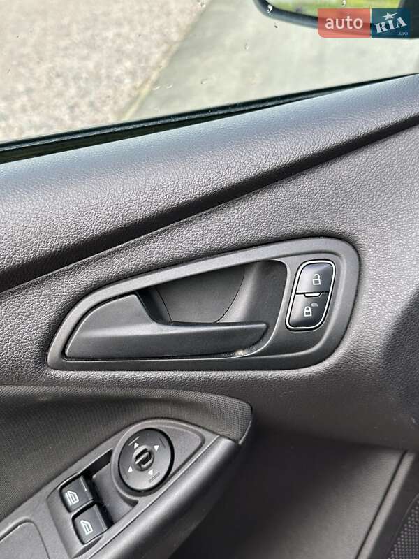 Седан Ford Focus 2015 в Белогородке фото 19 Седан Ford Focus 2015 в Белогородке