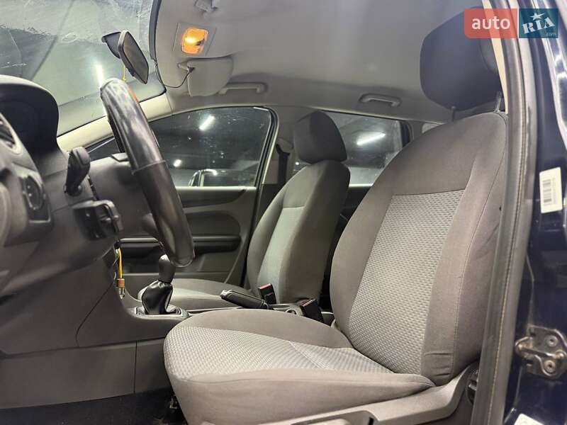 Універсал Ford Focus 2007 в Чернівцях фото 20 Універсал Ford Focus 2007 в Чернівцях