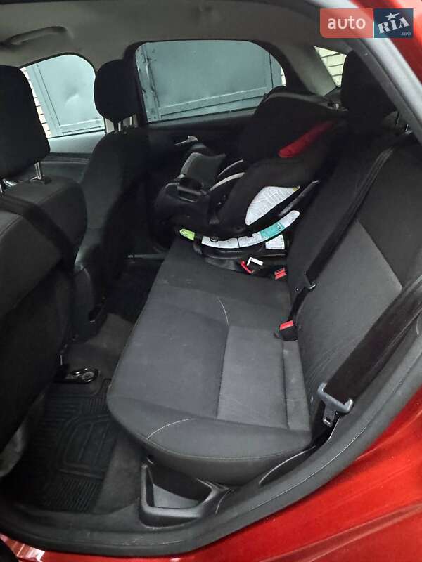 Седан Ford Focus 2017 в Киеве фото 11 Седан Ford Focus 2017 в Киеве