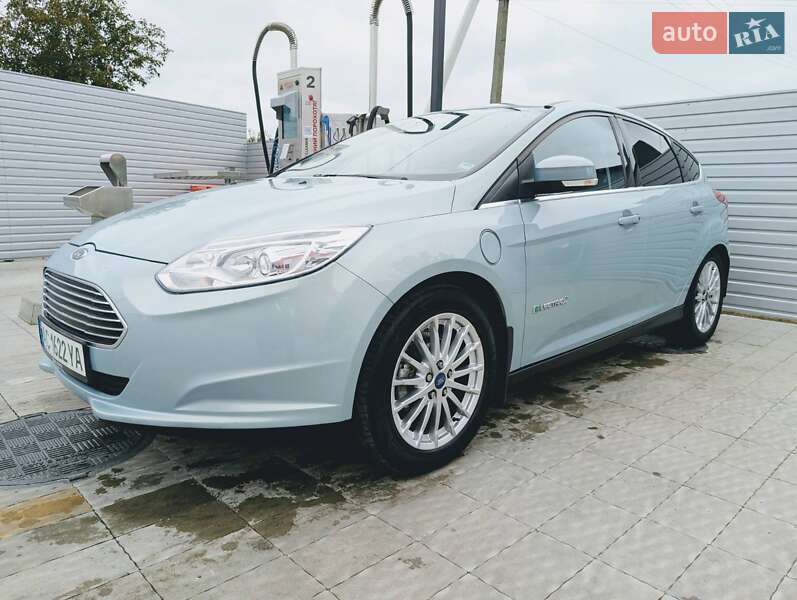 Хетчбек Ford Focus 2013 в Володимирі фото 22 Хетчбек Ford Focus 2013 в Володимирі