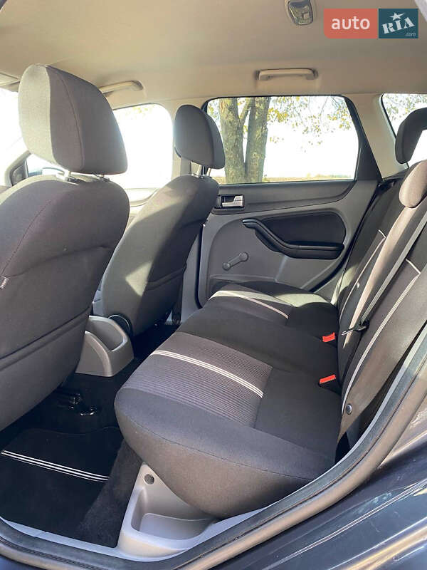 Універсал Ford Focus 2010 в Рівному фото 14 Універсал Ford Focus 2010 в Рівному