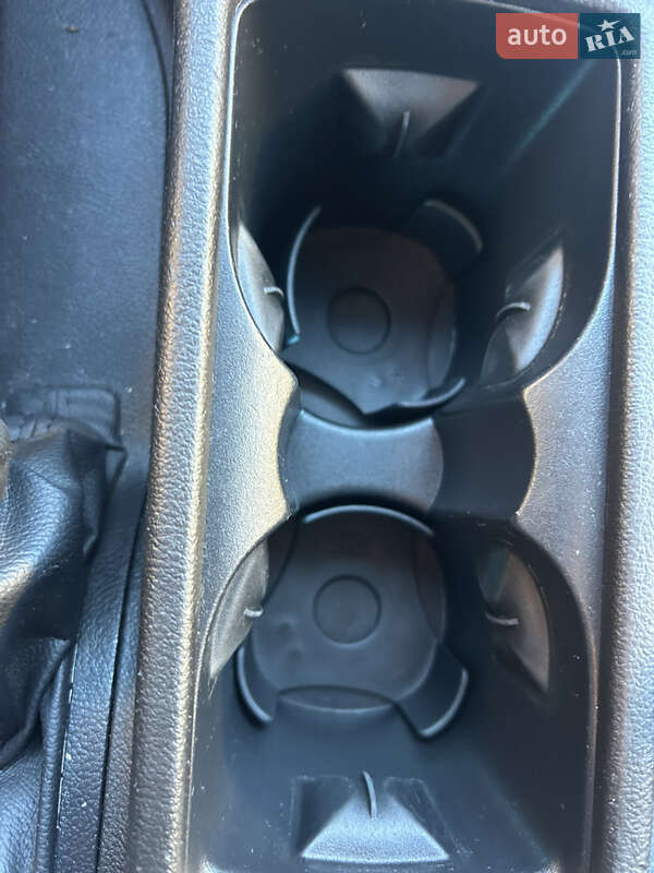 Хетчбек Ford Focus 2015 в Львові фото 50 Хетчбек Ford Focus 2015 в Львові