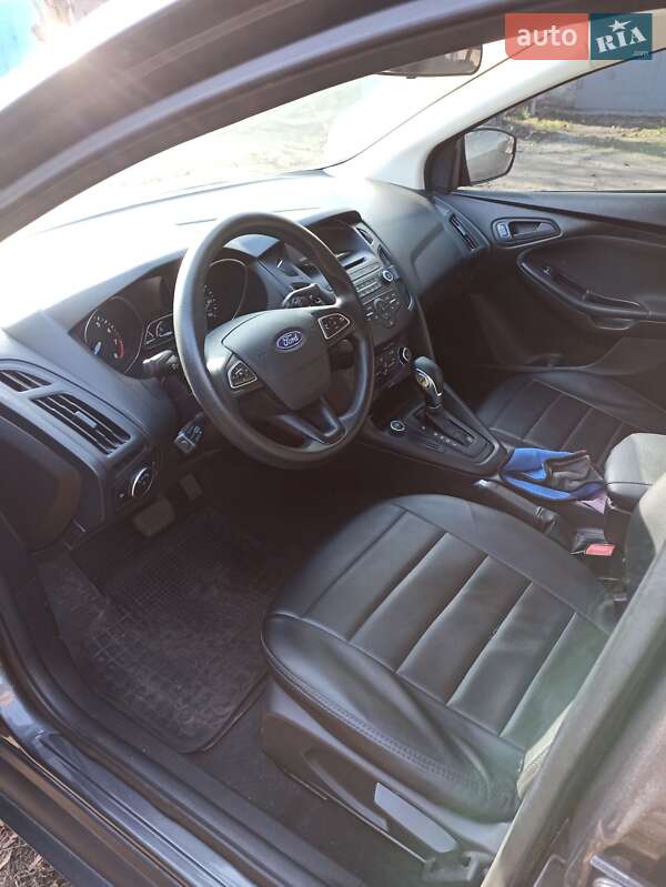 Седан Ford Focus 2015 в Вольногорске