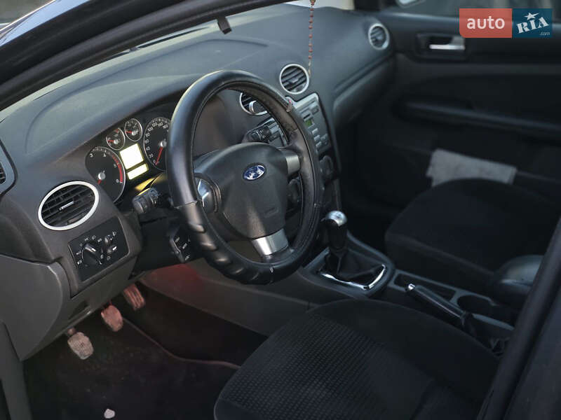 Хэтчбек Ford Focus 2005 в Тернополе