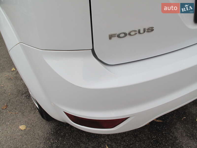 Хетчбек Ford Focus 2011 в Києві фото 42 Хетчбек Ford Focus 2011 в Києві