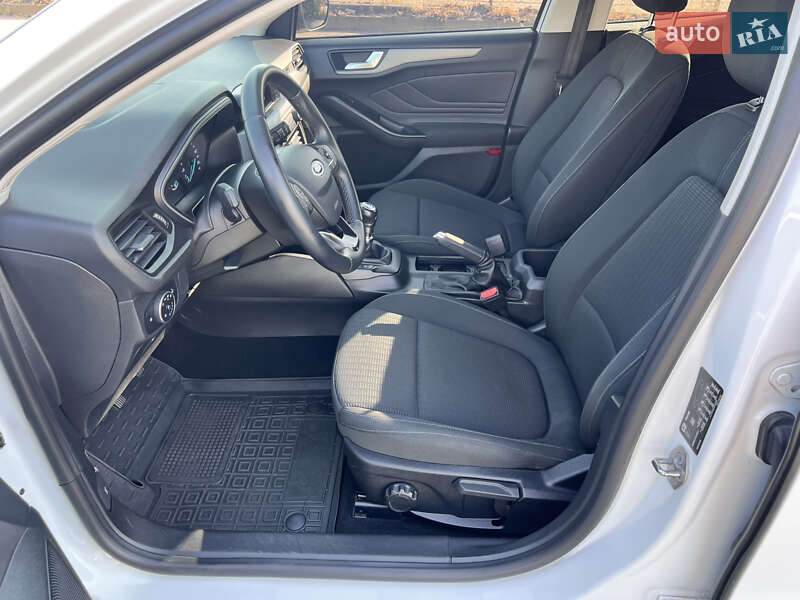 Хэтчбек Ford Focus 2019 в Киеве