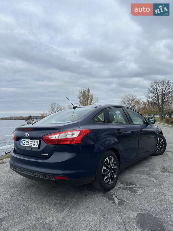 Седан Ford Focus 2013 в Дніпрі фото 2 Седан Ford Focus 2013 в Дніпрі