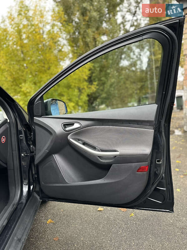 Универсал Ford Focus 2012 в Киеве фото 20 Универсал Ford Focus 2012 в Киеве