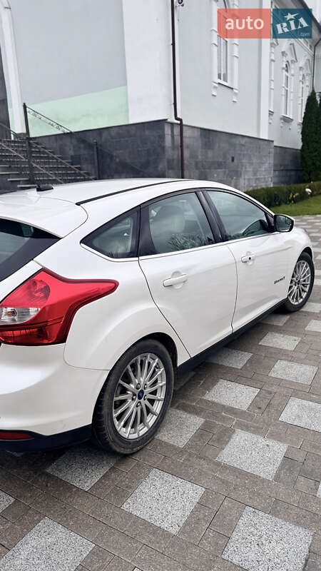 Хетчбек Ford Focus 2014 в Житомирі фото 11 Хетчбек Ford Focus 2014 в Житомирі