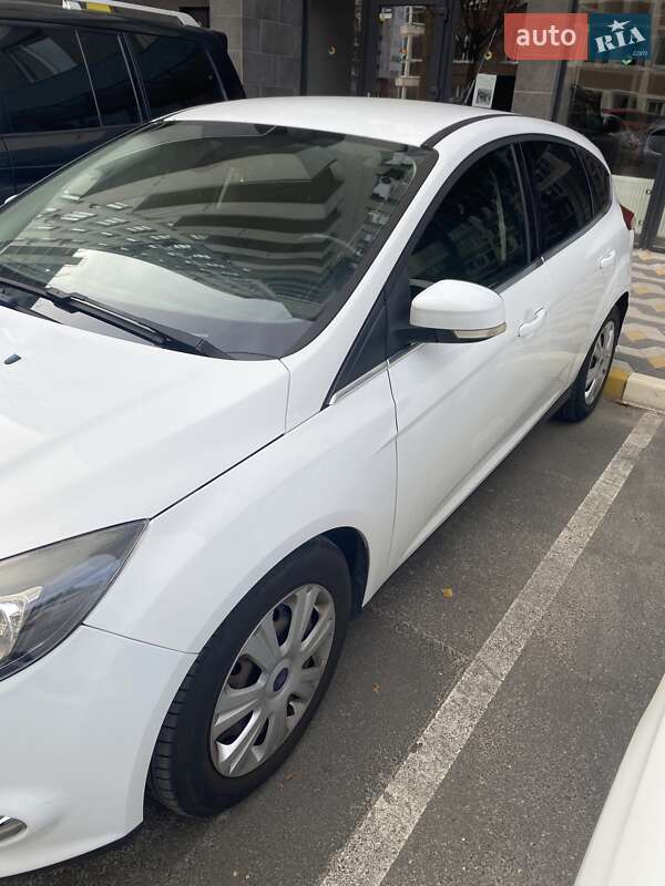 Хэтчбек Ford Focus 2013 в Ирпене