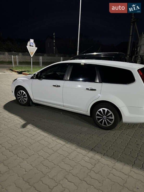Універсал Ford Focus 2008 в Маневичах