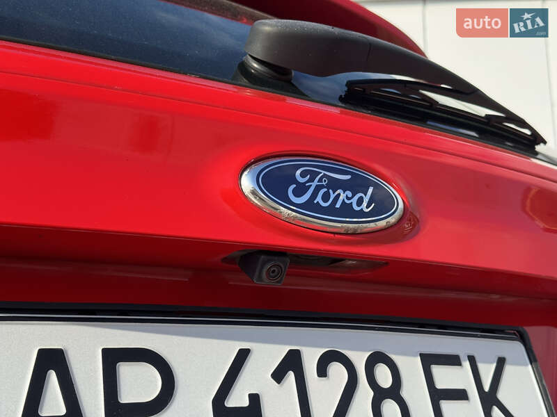 Хэтчбек Ford Focus 2013 в Запорожье